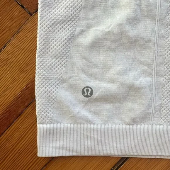 Lululemon For The Chill Of It Tank in White Size 6 - Picture 5 of 6